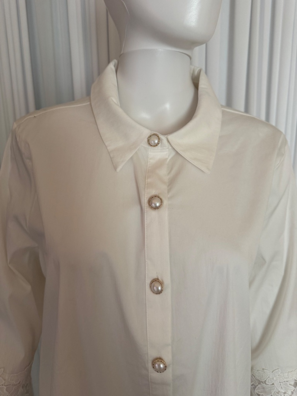 Colleen Lopez White Lace Trim Button Front Blouse L NWOT - Picture 11 of 16